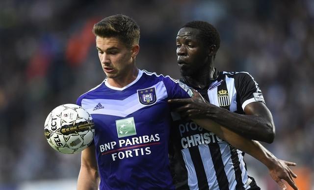 中场的压迫 中场的压迫